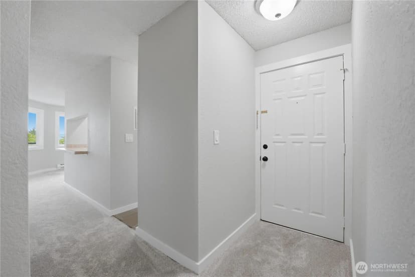Property photo for 4189 W Lake Sammimish Parkway Se #b309, Bellevue photo 5