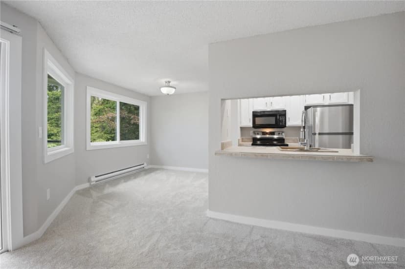 Property photo for 4189 W Lake Sammimish Parkway Se #b309, Bellevue photo 8