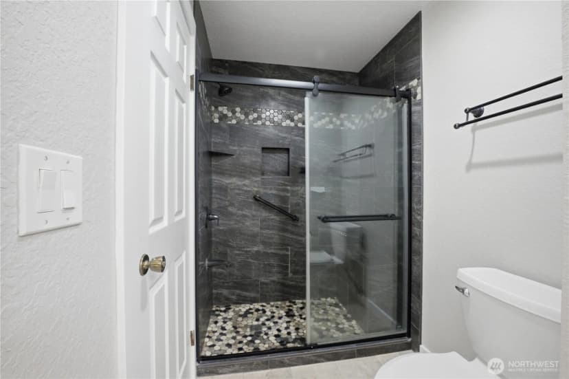 Property photo for 4189 W Lake Sammimish Parkway Se #b309, Bellevue photo 23