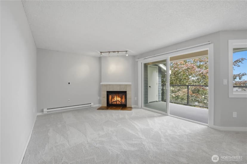 Property photo for 4189 W Lake Sammimish Parkway Se #b309, Bellevue photo 6