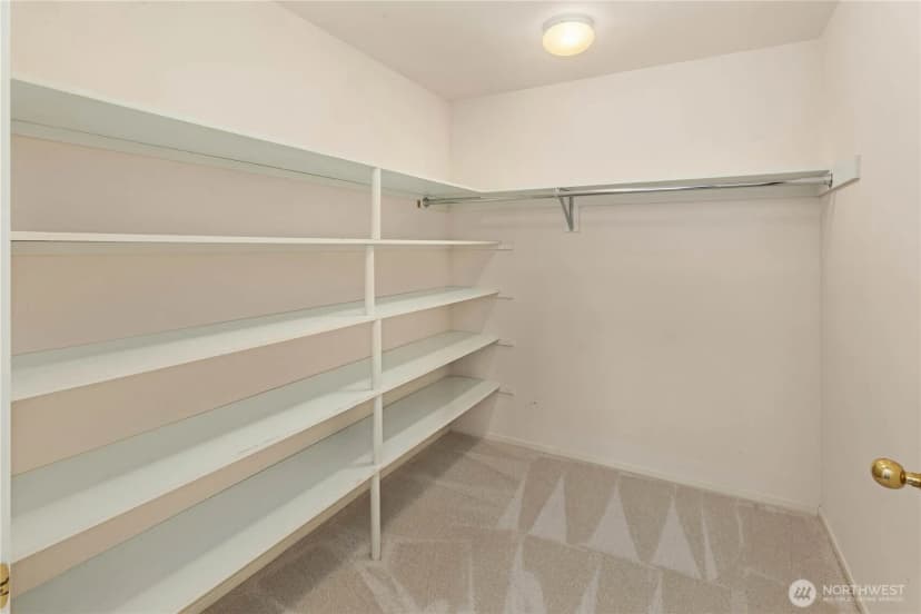 Property photo for 9210 Parkwood Ridge Road, Mercer Island photo 31