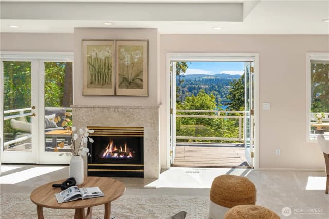 Property photo for 9210 Parkwood Ridge Road, Mercer Island photo 5