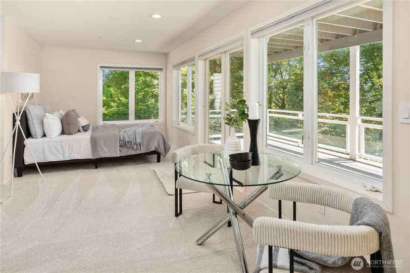 Property photo for 9210 Parkwood Ridge Road, Mercer Island photo 25