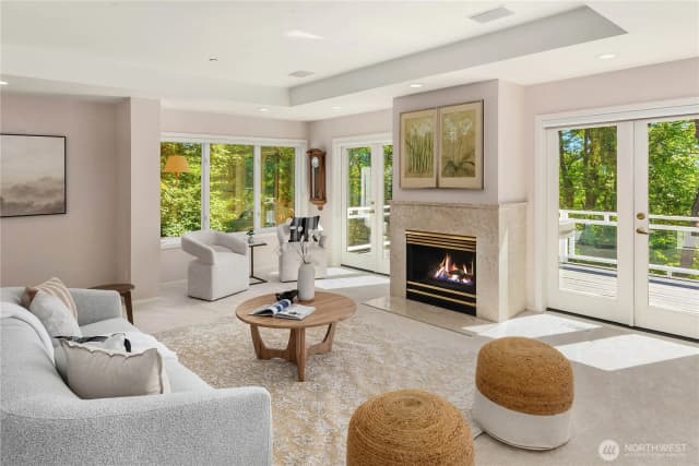 Property photo for 9210 Parkwood Ridge Road, Mercer Island photo 4