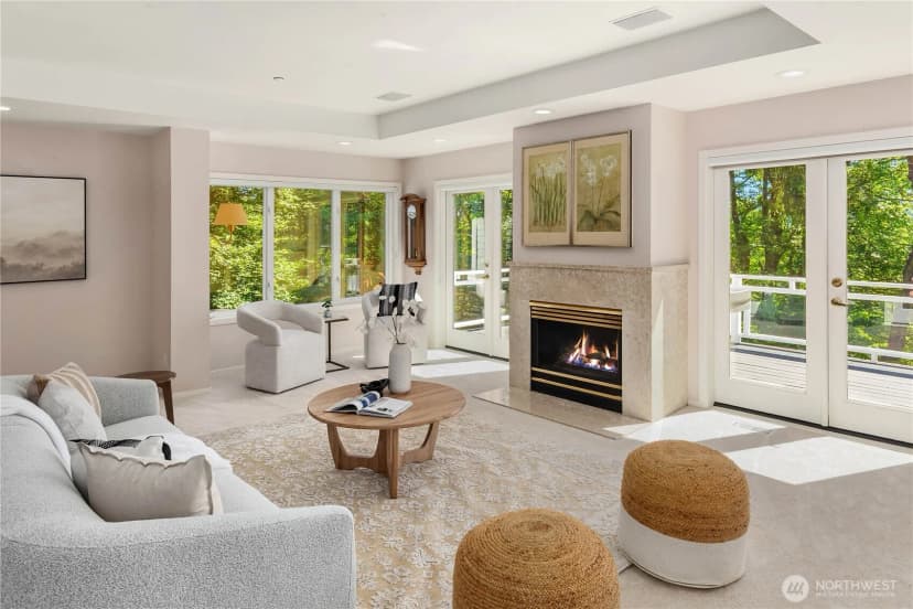 Property photo for 9210 Parkwood Ridge Road, Mercer Island photo 4