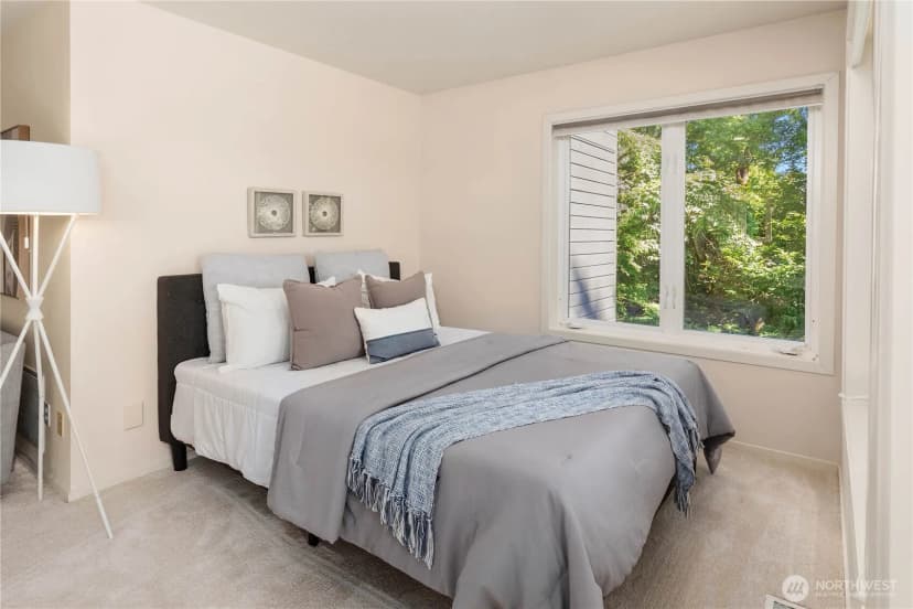 Property photo for 9210 Parkwood Ridge Road, Mercer Island photo 26