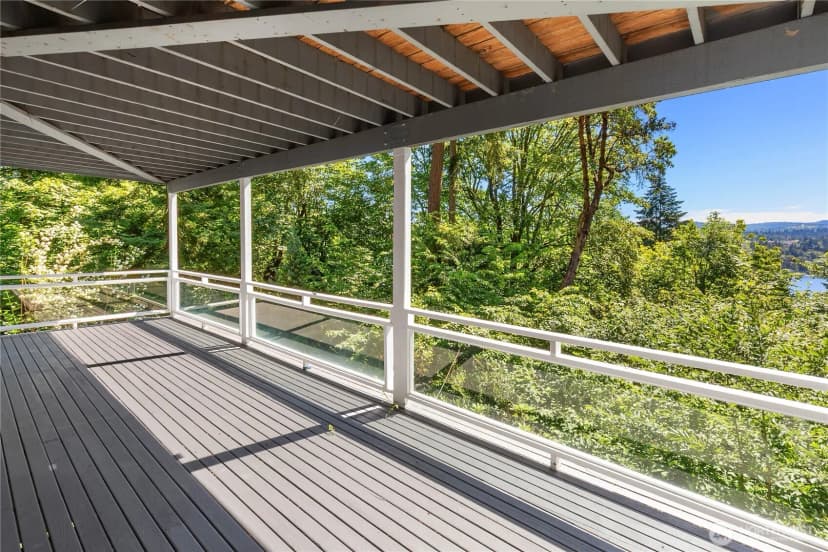 Property photo for 9210 Parkwood Ridge Road, Mercer Island photo 34