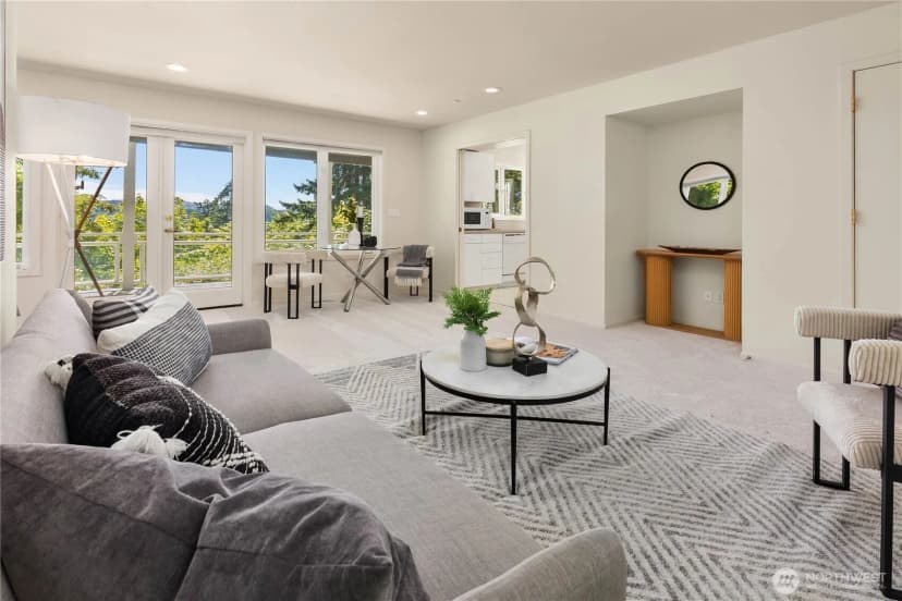 Property photo for 9210 Parkwood Ridge Road, Mercer Island photo 24