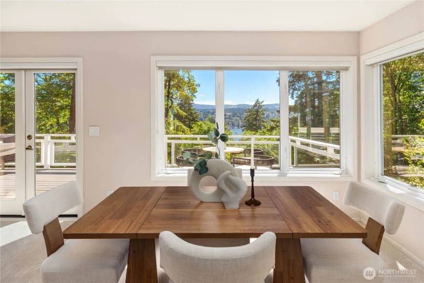 Property photo for 9210 Parkwood Ridge Road, Mercer Island photo 8