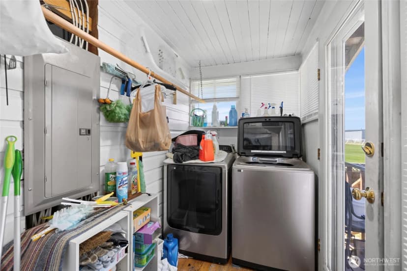 Property photo for 810 Cul De Sac Avenue, Burlington photo 21