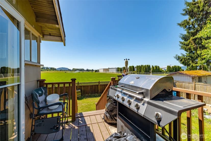Property photo for 810 Cul De Sac Avenue, Burlington photo 24