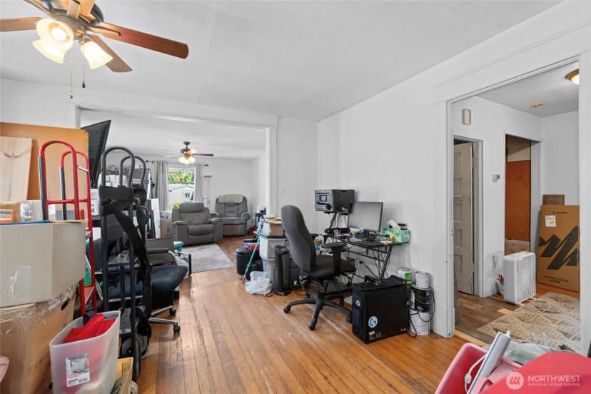 Property photo for 810 Cul De Sac Avenue, Burlington photo 10