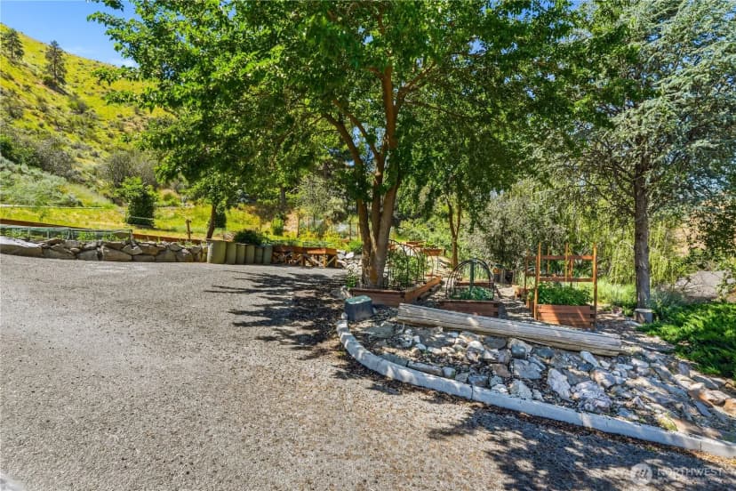 Property photo for 2777 Number 1 Canyon Road, Wenatchee photo 35