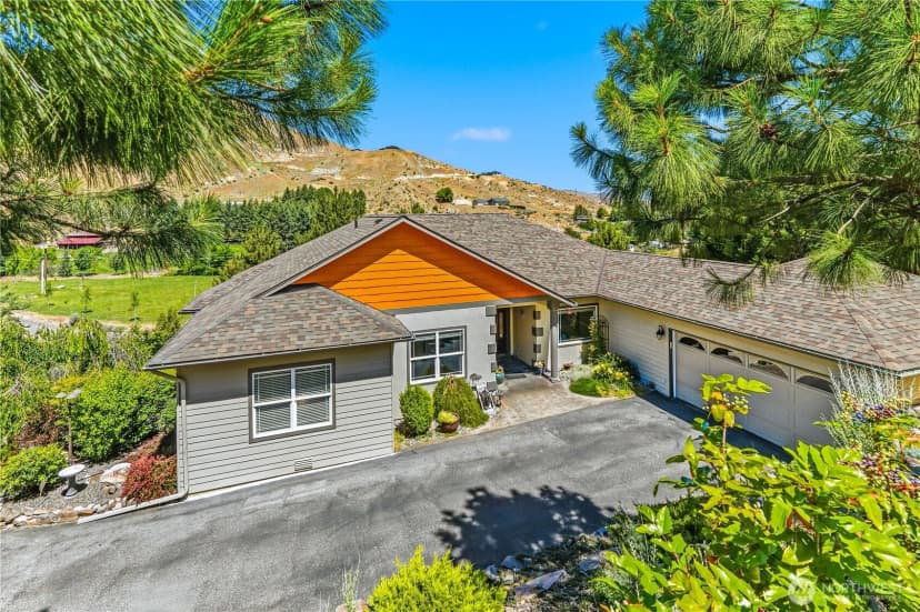 Property photo for 2777 Number 1 Canyon Road, Wenatchee photo 2