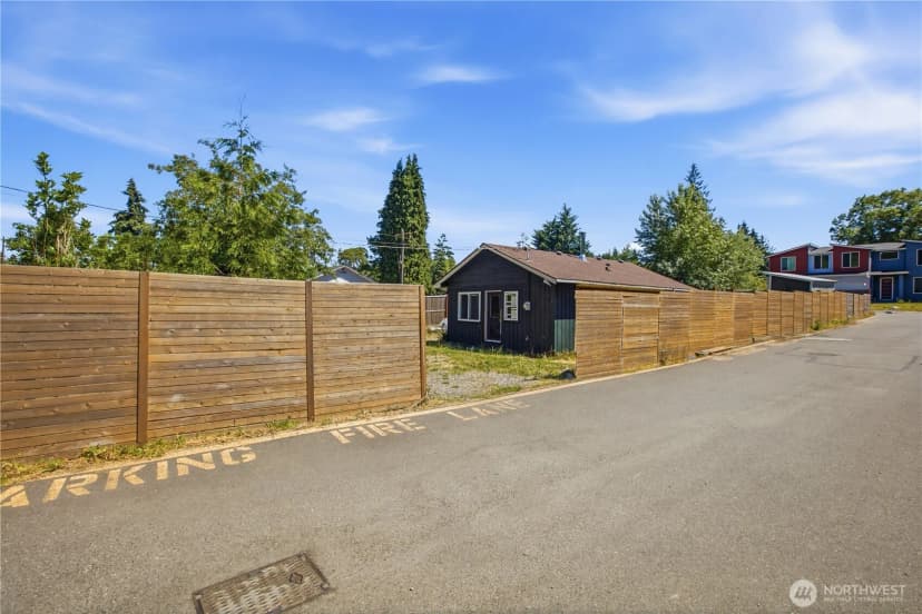 Property photo for 11410 8th Avenue S, Burien photo 4