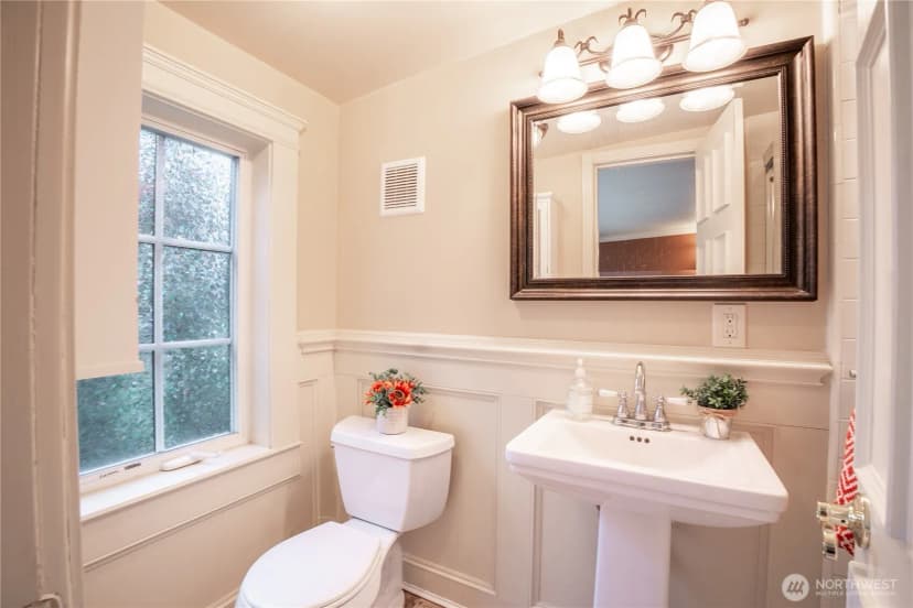 Property photo for 10007 Lake Steilacoom Drive Sw, Lakewood photo 27