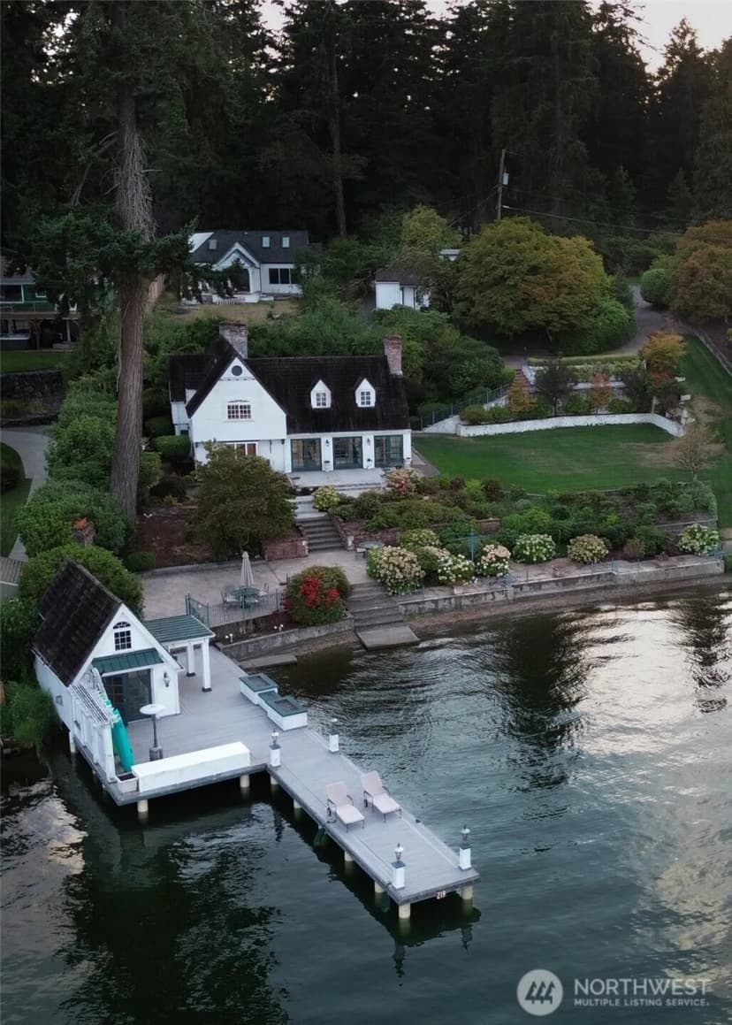 Property photo for 10007 Lake Steilacoom Drive Sw, Lakewood