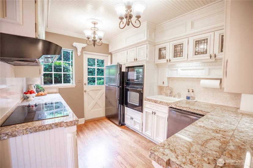 Property photo for 10007 Lake Steilacoom Drive Sw, Lakewood photo 10