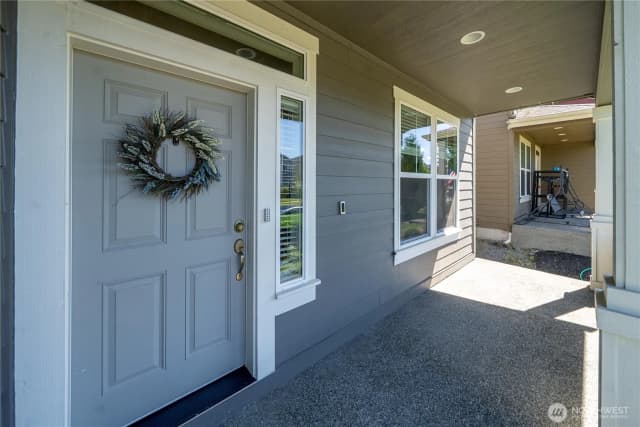Property photo for 18428 Village Parkway E, Bonney Lake photo 2