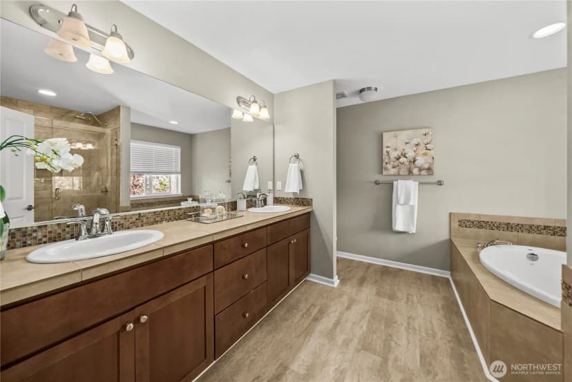 Property photo for 18428 Village Parkway E, Bonney Lake photo 21