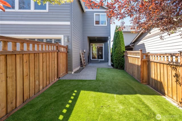 Property photo for 18428 Village Parkway E, Bonney Lake photo 5