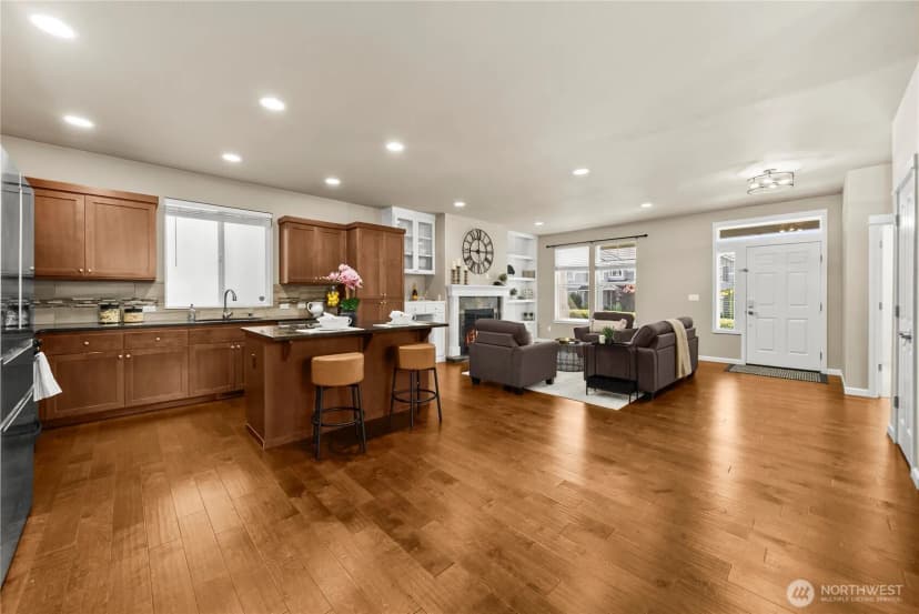 Property photo for 18428 Village Parkway E, Bonney Lake photo 14