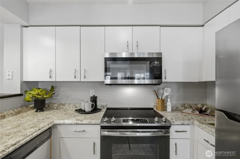 Property photo for 15300 112th Ave Ne #b104, Bothell photo 8