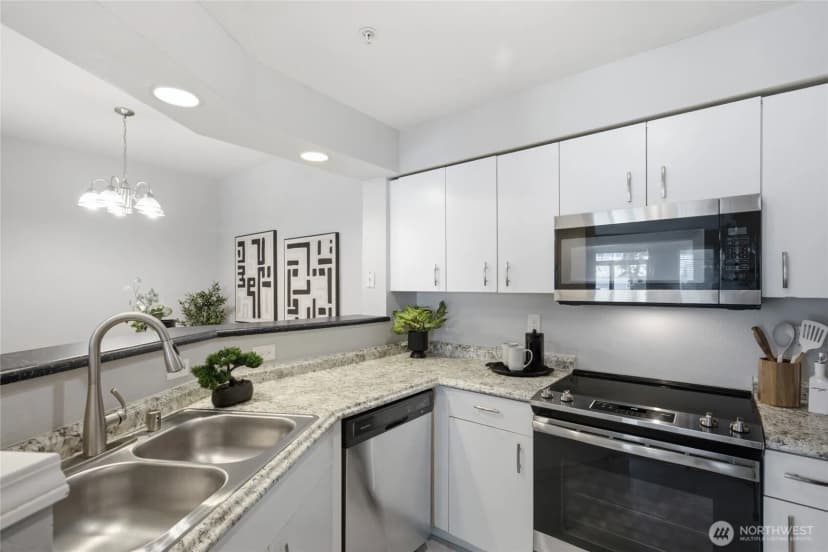 Property photo for 15300 112th Ave Ne #b104, Bothell photo 5