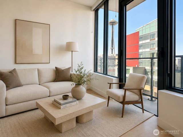 Property photo for 2510 6th Avenue #501, Seattle photo 2