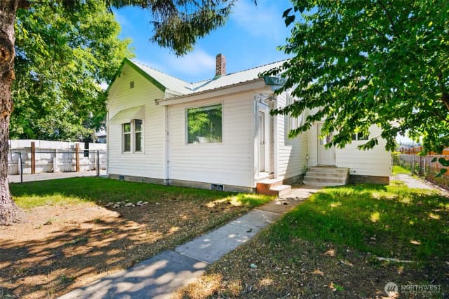 Property photo for 604 N Pacific Street, Ellensburg