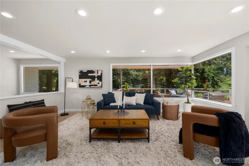 Property photo for 6620 Ne 129th St, Kirkland photo 8