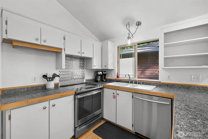 Property photo for 1 Sugarpine Place, Bellingham photo 19