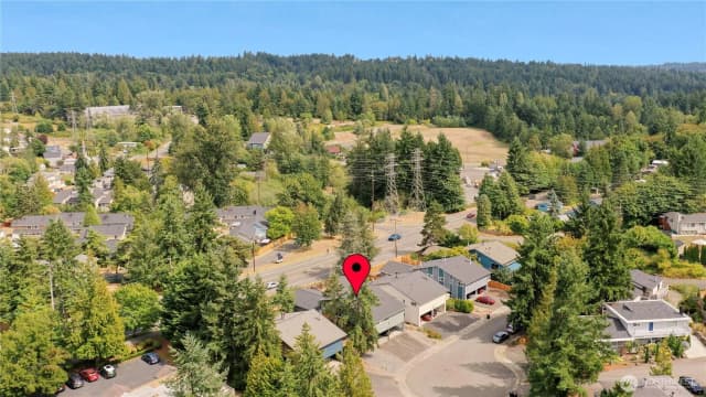 Property photo for 2224 Ne 197th Place, Shoreline photo 4