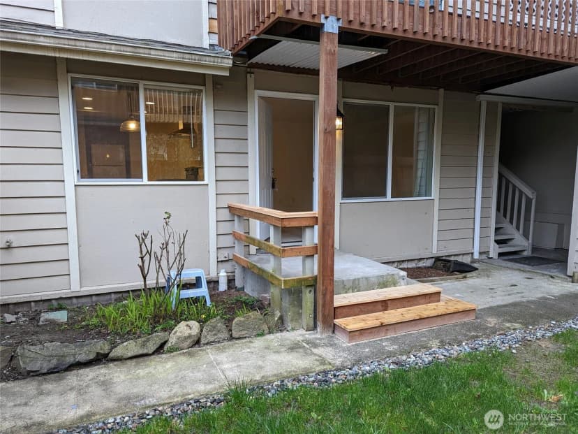 Property photo for 2224 Ne 197th Place, Shoreline photo 6