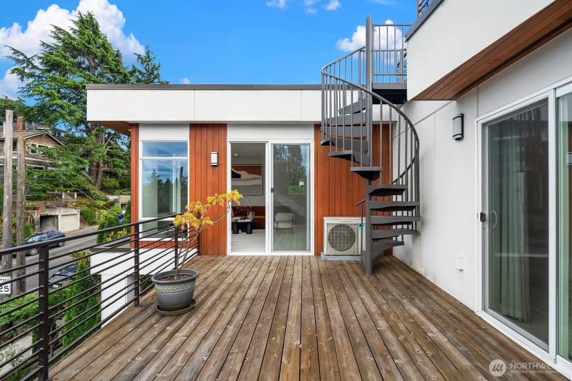 Property photo for 1729 34th Avenue, Seattle photo 24
