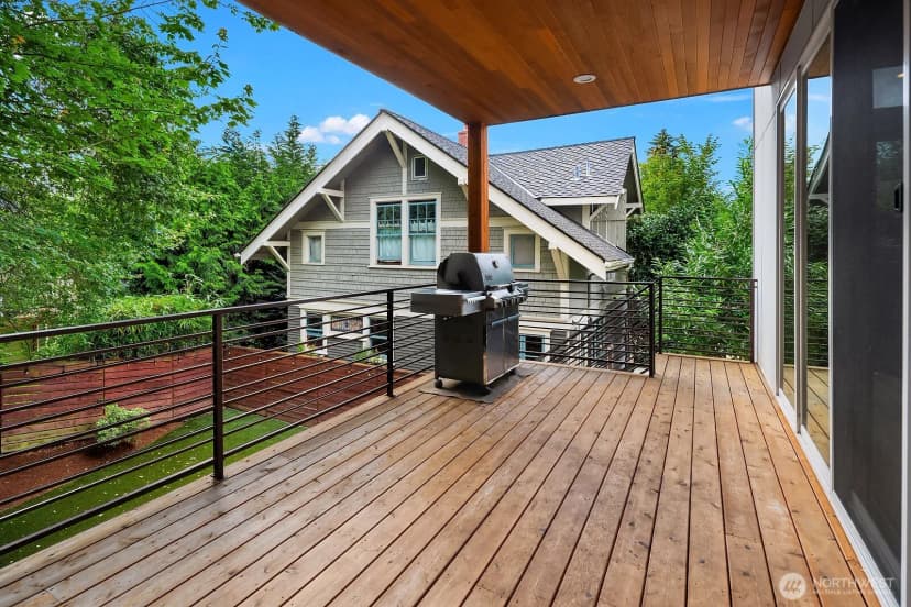 Property photo for 1729 34th Avenue, Seattle photo 11