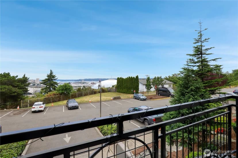 Property photo for 320 E 32nd Street #103, Tacoma photo 3