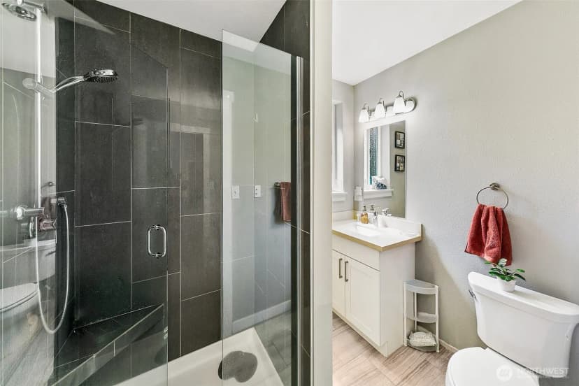 Property photo for 27917 10th Avenue S, Des Moines photo 13