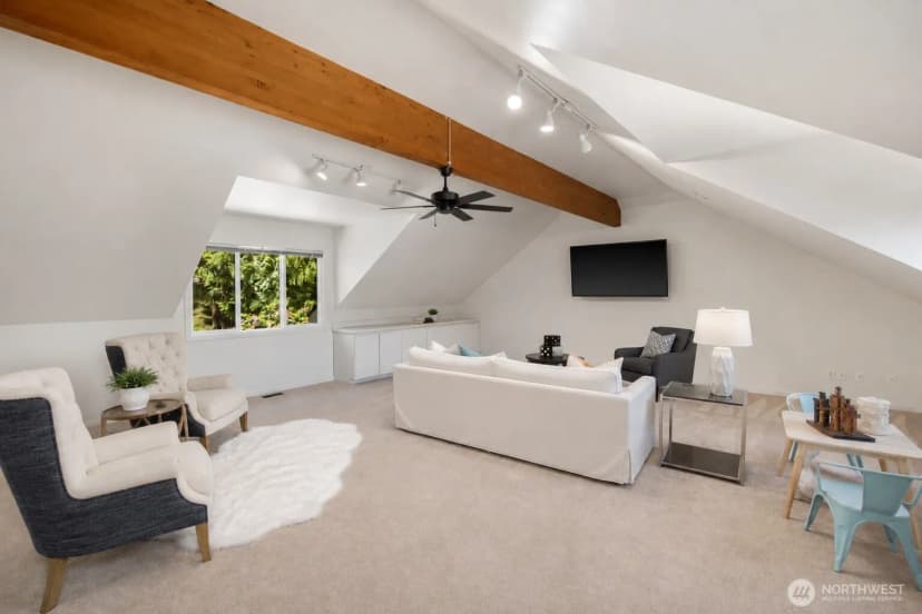 Property photo for 21603 Ne 22nd Court, Sammamish photo 18