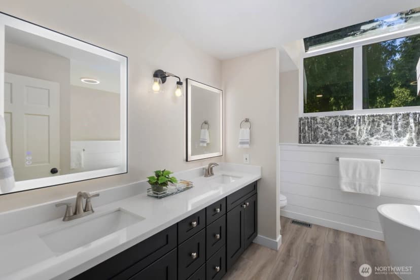 Property photo for 21603 Ne 22nd Court, Sammamish photo 22