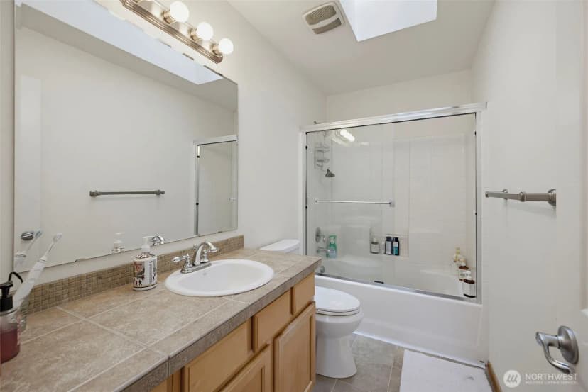 Property photo for 19824 83rd Place Ne, Kenmore photo 32
