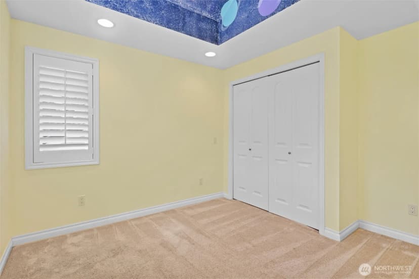 Property photo for 13133 Holmes Point Drive Ne, Kirkland photo 20