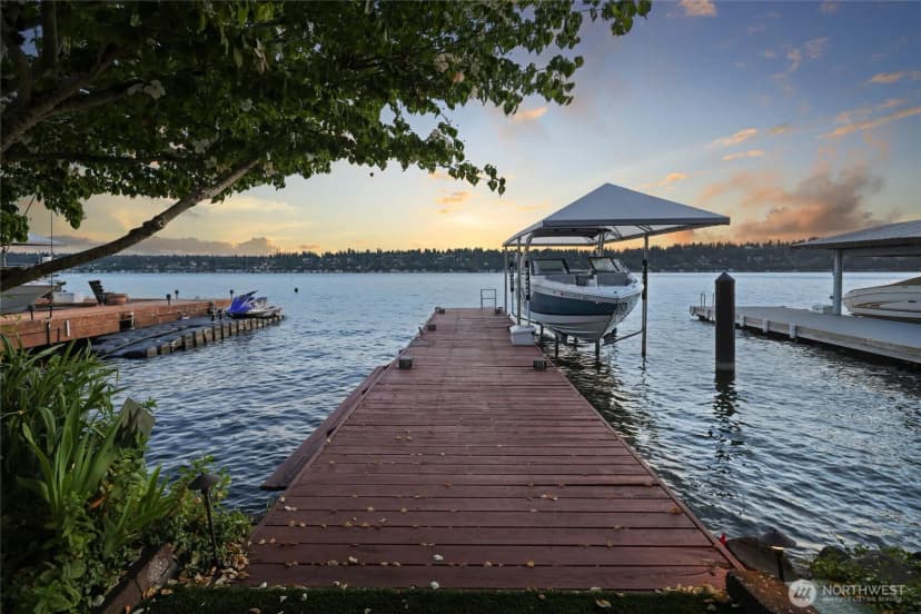 Property photo for 13133 Holmes Point Drive Ne, Kirkland photo 31
