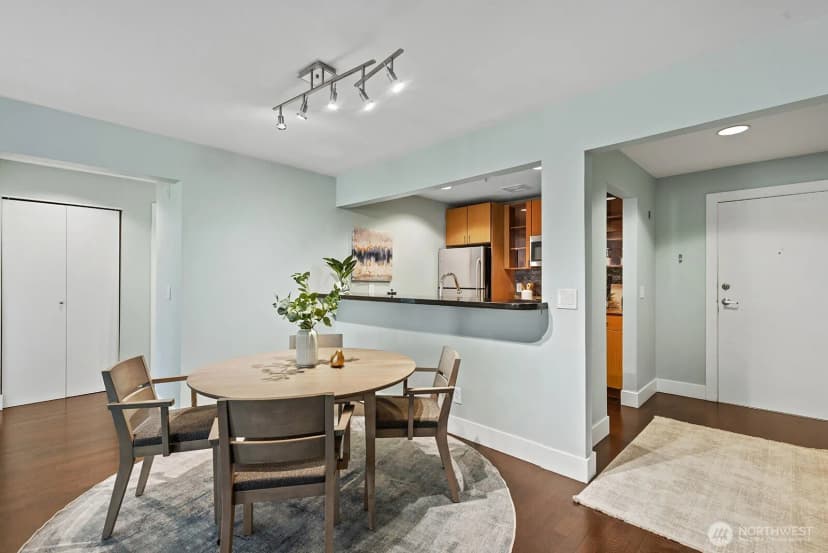 Property photo for 1711 E Olive Way #314, Seattle photo 6