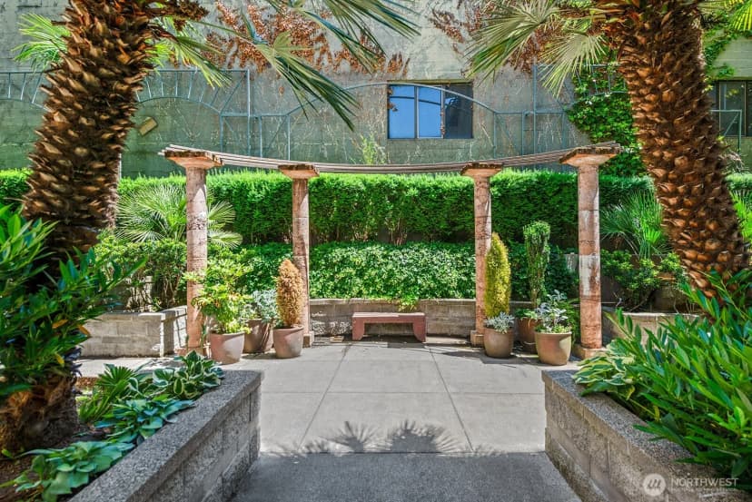 Property photo for 1711 E Olive Way #314, Seattle photo 18