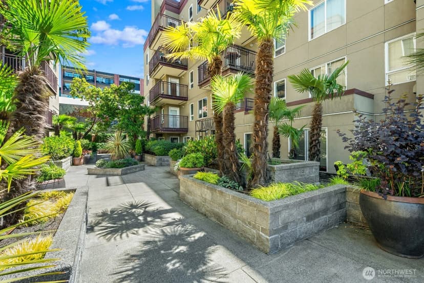 Property photo for 1711 E Olive Way #314, Seattle photo 16