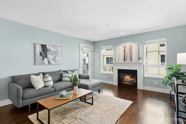 Property photo for 1711 E Olive Way #314, Seattle photo 4