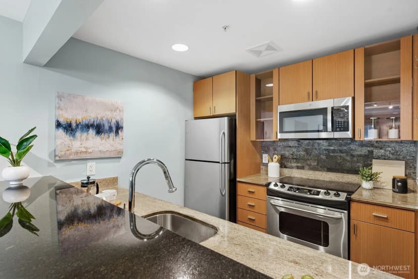 Property photo for 1711 E Olive Way #314, Seattle photo 10