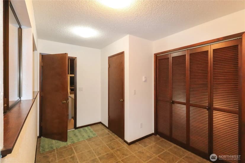 Property photo for 502 Val Vista Drive, Montesano photo 20