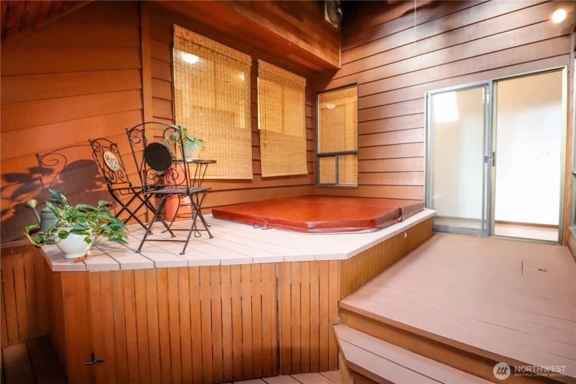 Property photo for 502 Val Vista Drive, Montesano photo 19